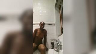 Prendre sa douche et ne rien cacher