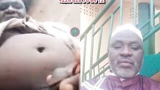 L'imam en appel vidéo