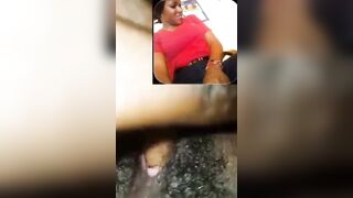 Elle se doigte