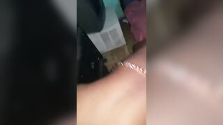 Il lui baise mal