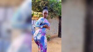 Ma sœur manipuler sa fesses