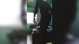 Il filme sa baise avec sa copine
