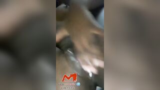 Je me masturbe seul