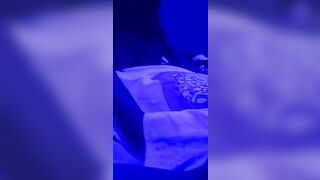 Ils baisent en présence de son ami