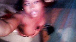 j'aime les gros seins de ma copine