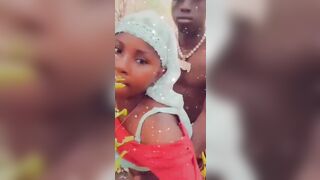 Il baisers sa copine