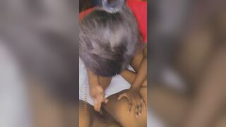 TRIO HAITIEN : la grosse se fait lécher le clito pendant quelle fait la pipe