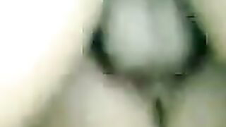 Il a baissé sur son pain