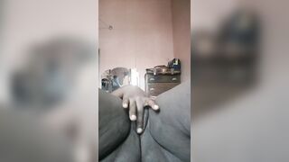 La maman Kenyane se masturbe pour moi Moko
