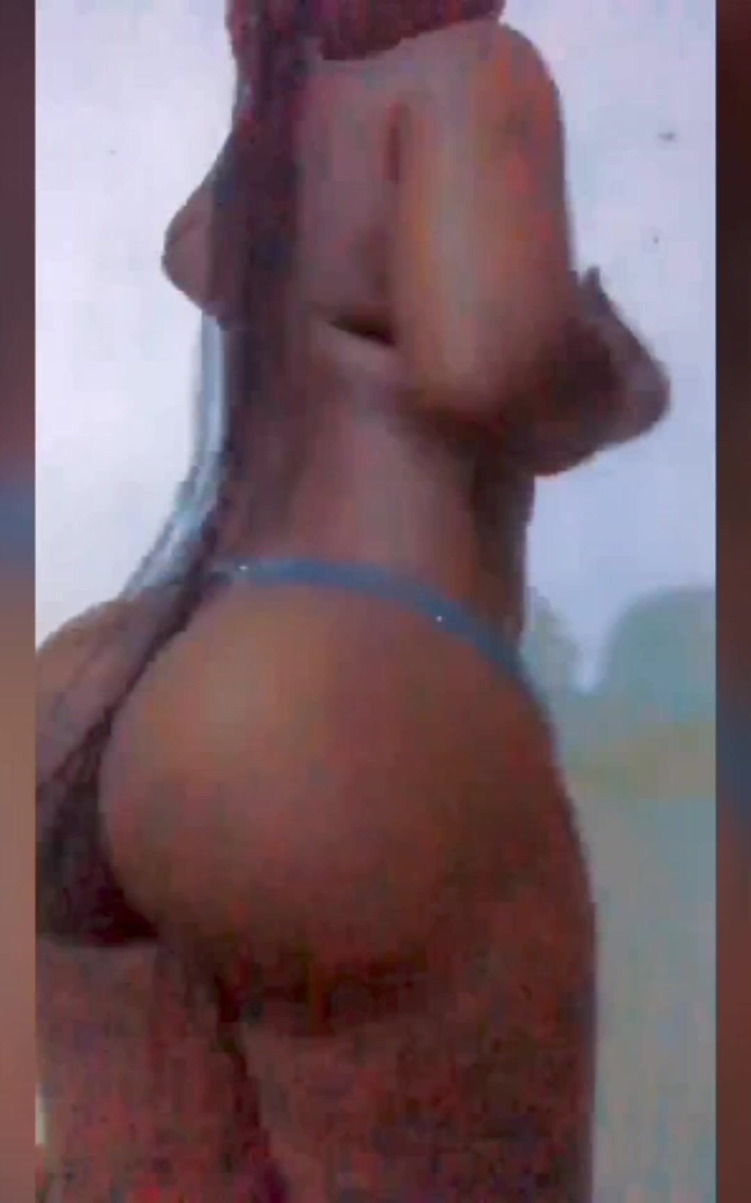 Les grossse fesses noir d'une belle AfAfrican perfect 10