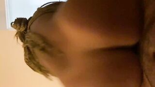 GROS CUL BASSA SUR UN PENIS GABONNAIS
