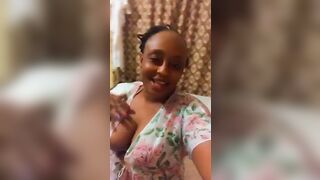 Femme marie dans un hôtel bamako