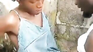 Baise des jeunes du quartier
