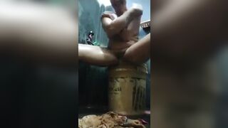 Masturbation avec de l'aubergine