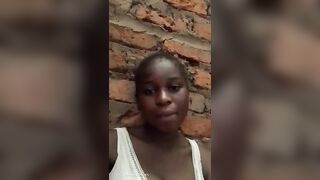 jeune fille du village amourex