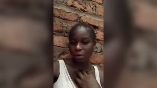 jeune fille du village amourex