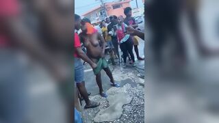 Folie en public