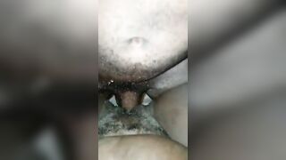 Elle pisse pendant la baise