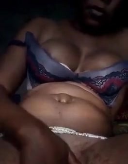 Barakoumba montre sa chatte