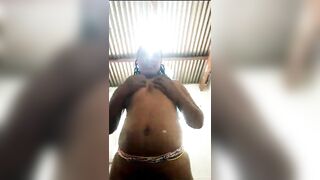 Muslim girl poses naked for her boyfriend
