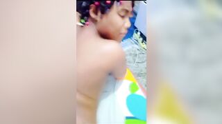 Déchirer la derrière  d'une camérounaise ????????