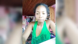 Couple gasy milely