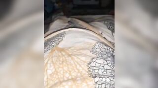 Ma petite Mauritanienne me montre sa petite chatte