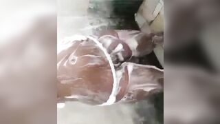 Au toilette se lave