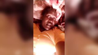Une maman se masturbé