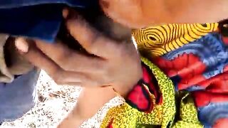 J'aime quand c'est bien mouillé et puis ça pèté pété ça excite bien au Burkina bobo i