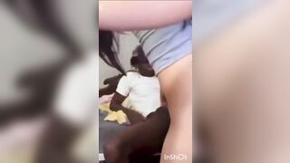 Un étudiant camerounais baise une go asiatique