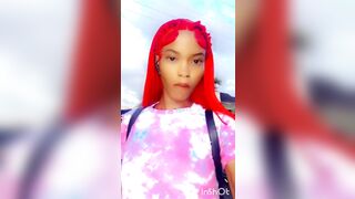 Vanessa skinny prend une grosse bite