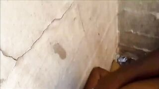 un déboukéi dehors