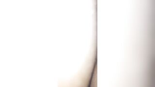 Une bonne chatte poilue