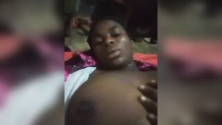 Dorcia fait au ptit dieu une vidéo de bonne nuit