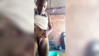 Shaving pussy clito