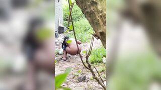 Mzansi woman pissing in public