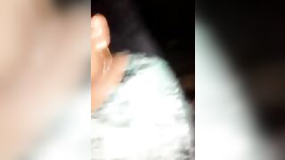 Une pute Indian baise en brousse la nuit