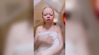 Albino slut