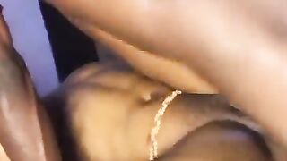 Chatte poilue avec perles au rein a été baisé brutal part 2