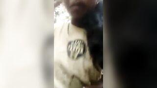 Indien faisant l'amour dehors 1