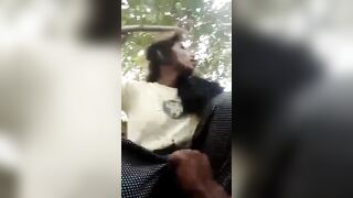 Indien faisant l'amour dehors 1