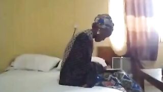 Un couple malien se baisse partie 1
