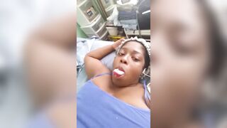 GROS SEIN DE MA SOEUR