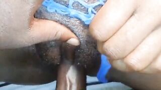 Franchir la frontière de sa chatte avec une grande bite part 1