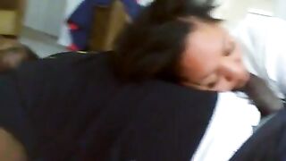 ELLE DORT SUR MON PENIS