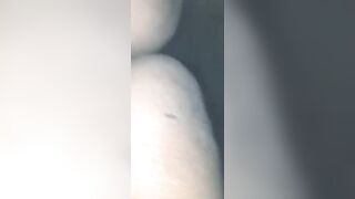 Skiny avec sa jolie chatte