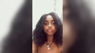 Belle nana adore se toucher elle jouit 2