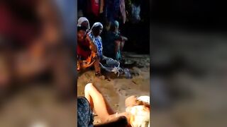 Masturber et gicler très fort dans la soirée