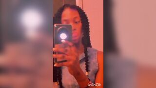 Une pute se fait baiser dans les toilettes de la boîte